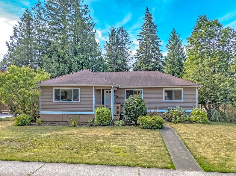 349 E 3rd St, North Bend, WA à vendre - Photo de l’immeuble – Image 2 sur 13