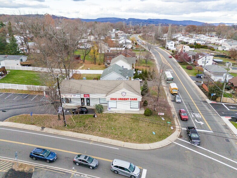 2 Suffern Ln, Garnerville, NY à louer - Photo de l’immeuble – Image 2 sur 23