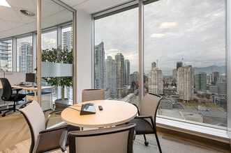 4515 Central Blvd, Burnaby, BC à louer Photo intérieure– Image 1 sur 4