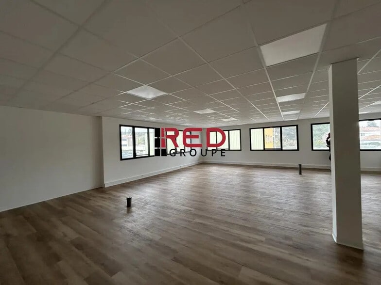 489 Route De Berre, Éguilles à vendre - Photo intérieure – Image 2 sur 3