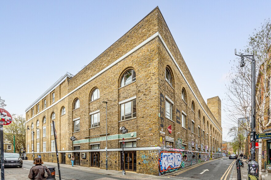 91 Brick Ln, Londres à louer - Photo principale – Image 1 sur 4