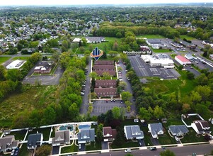 1609 Woodbourne Rd, Levittown, PA - VUE AÉRIENNE  vue de carte - Image1