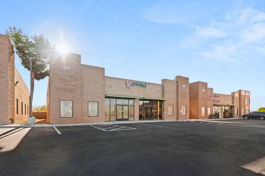 6021 S Rainbow Blvd, Las Vegas, NV à vendre - Photo de l’immeuble – Image 2 sur 67