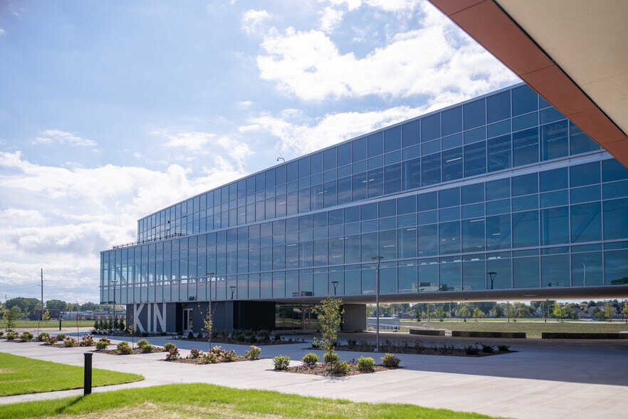 5522 26th Ave, Kenosha, WI à louer - Photo de l’immeuble – Image 2 sur 15