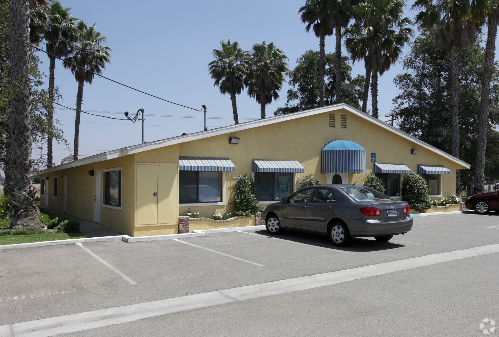 9240 Limonite Ave, Jurupa Valley, CA à vendre Photo principale– Image 1 sur 32