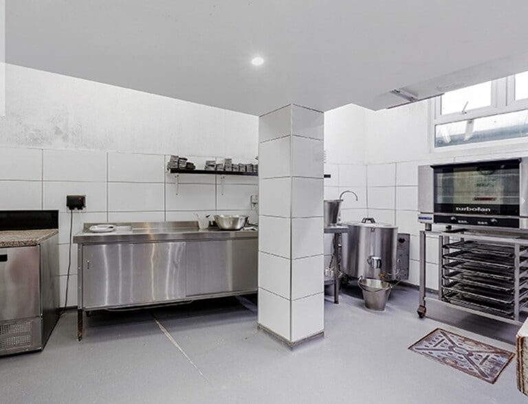 3 Selkirk Rd, Londres à louer - Photo intérieure – Image 3 sur 8