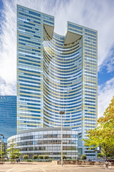 2 Avenue Gambetta, Courbevoie à louer - Photo principale – Image 1 sur 5