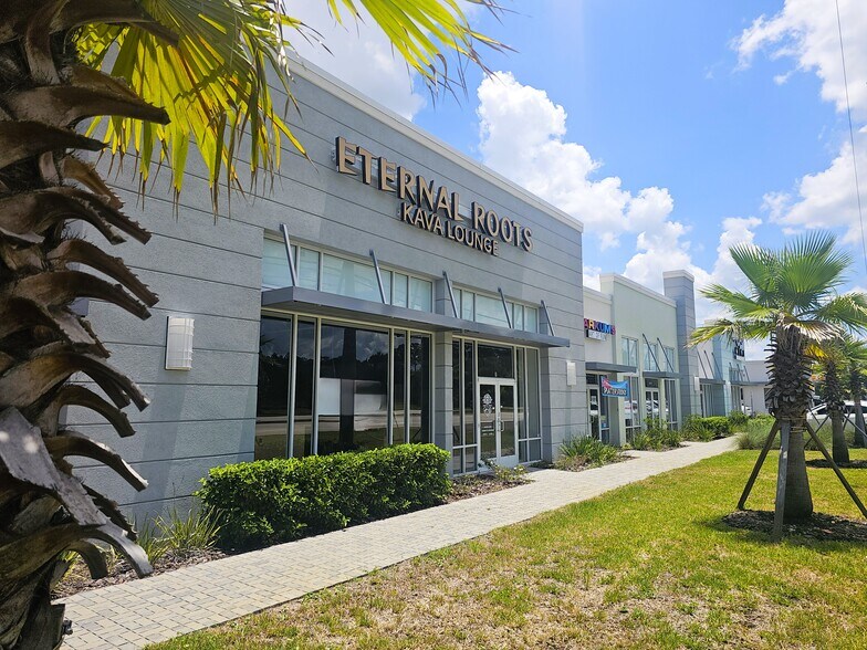 7035 Philips Hwy, Jacksonville, FL à louer - Photo de l’immeuble – Image 3 sur 28