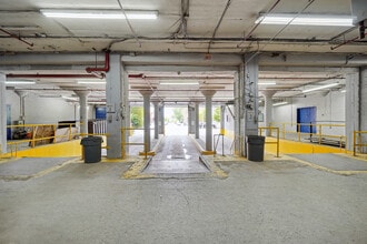 6674 Av De L'esplanade, Montréal, QC à louer Photo intérieure– Image 2 sur 19