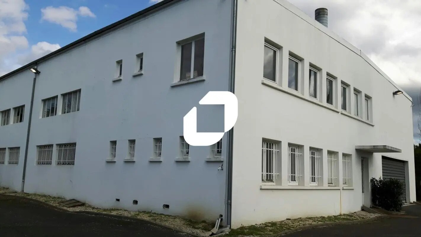 Local d’activités dans Lagny-sur-Marne à louer Photo de l’immeuble– Image 1 sur 7