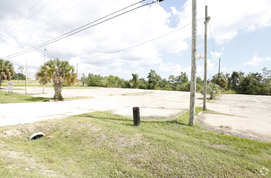 4416 Pontchartrain Dr, Slidell, LA à vendre - Photo de l’immeuble – Image 2 sur 6
