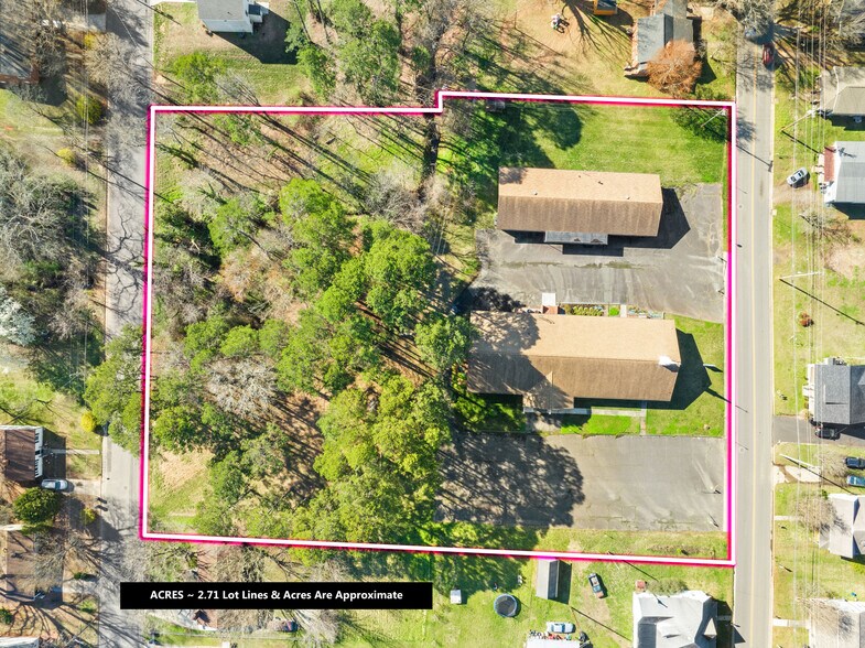 334 N Oakland Ave, Statesville, NC à vendre - Photo principale – Image 1 sur 37