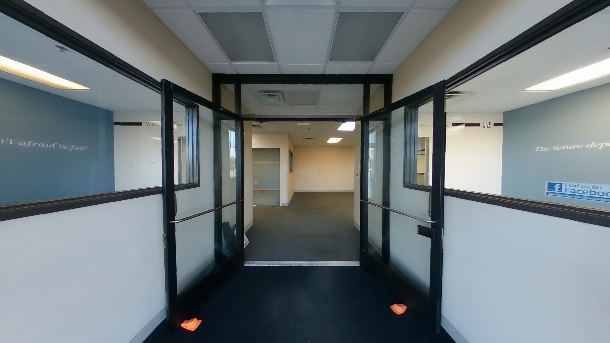 155-455 W University Dr, Mishawaka, IN à louer Photo intérieure– Image 1 sur 26