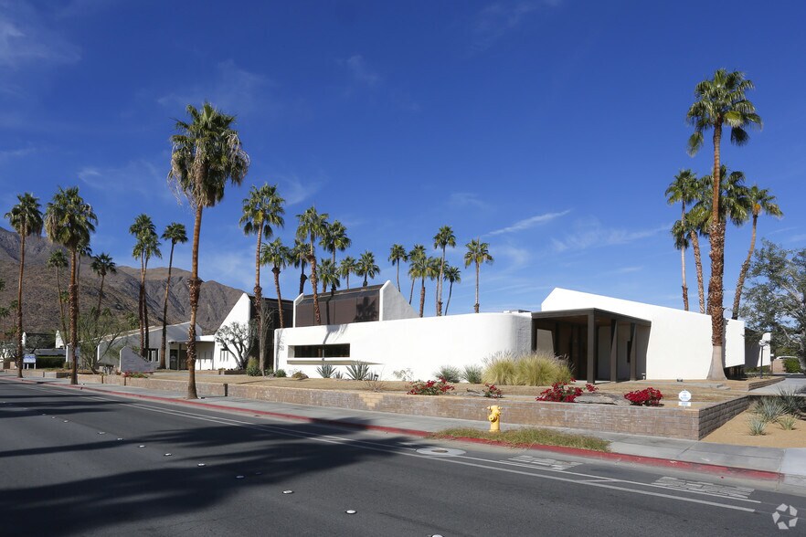 700 E Tahquitz Canyon Way, Palm Springs, CA à vendre - Photo principale – Image 1 sur 55