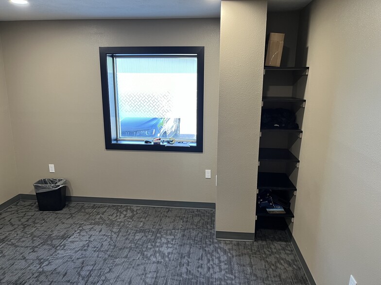 516 N Garfield Cir, Sioux Falls, SD à louer - Photo de l’immeuble – Image 3 sur 4