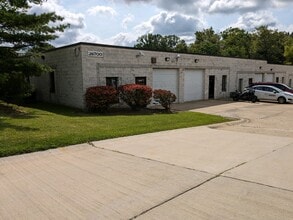 26700 Renaissance Pky, Warrensville Heights, OH à louer Photo intérieure– Image 2 sur 10