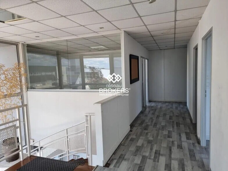 Bureau dans Mauguio à louer - Photo de l’immeuble – Image 1 sur 7