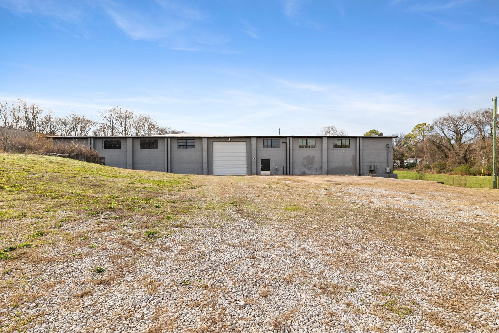 1080 S Beckett St, Columbia, TN à vendre Photo de l’immeuble– Image 1 sur 24