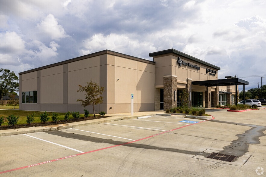 4421 Crenshaw Rd, Pasadena, TX à louer - Photo de l’immeuble – Image 2 sur 4
