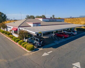 Plus de détails pour 2446 N Schnoor St, Madera, CA - Local commercial à vendre