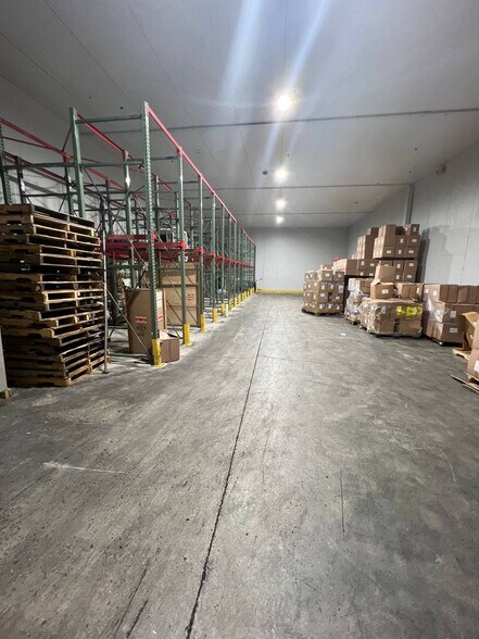 9601-9667 NW 33rd St, Miami, FL à louer - Photo intérieure – Image 2 sur 33