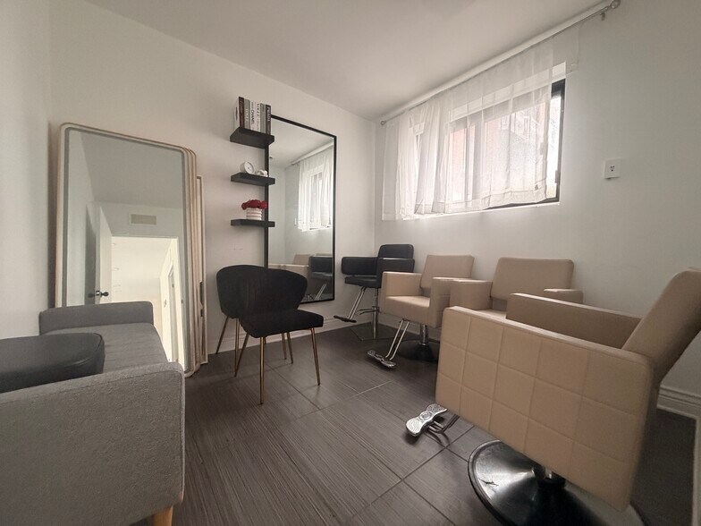 6280-6284 Rue Jean-Talon O, Montréal, QC à louer - Photo de l’immeuble – Image 3 sur 14