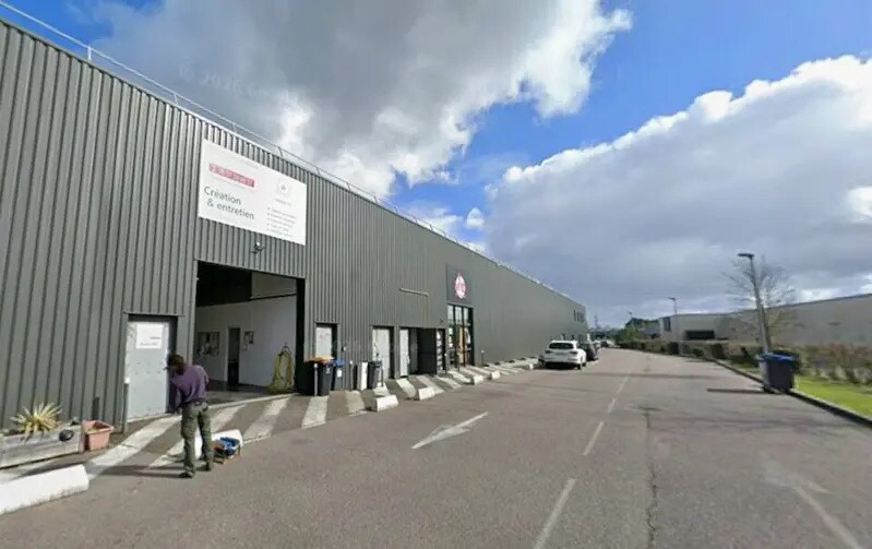 Industriel/Logistique dans Biganos à louer - Photo de l’immeuble – Image 2 sur 3