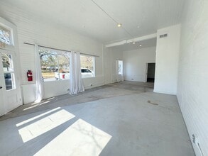 602 E Henry St, Savannah, GA à louer Photo intérieure– Image 2 sur 7