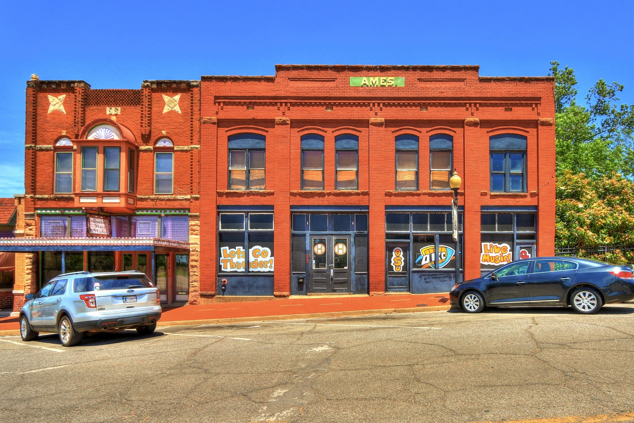 324 W Oklahoma Ave, Guthrie, OK à louer Photo principale– Image 1 sur 21