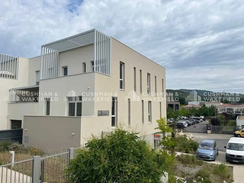 Bureau dans Manosque à vendre - Photo de l’immeuble – Image 3 sur 9