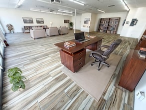 1701-1723 W Main St, Alhambra, CA à louer Photo intérieure– Image 2 sur 5