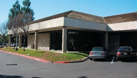 4220 Rocklin Rd, Rocklin, CA à louer - Photo de l’immeuble – Image 3 sur 6
