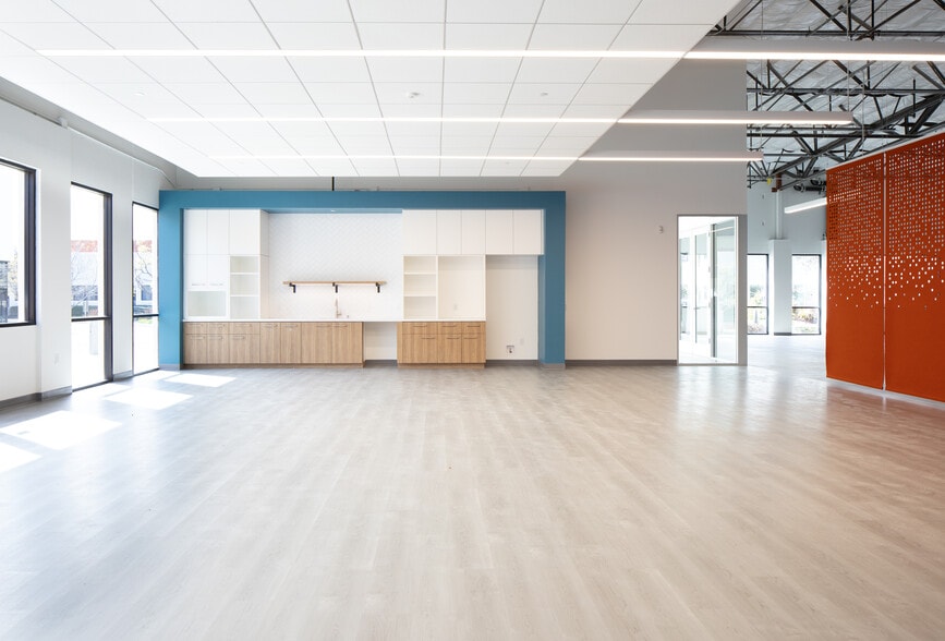 140 Baytech Dr, San Jose, CA à louer - Photo intérieure – Image 3 sur 14