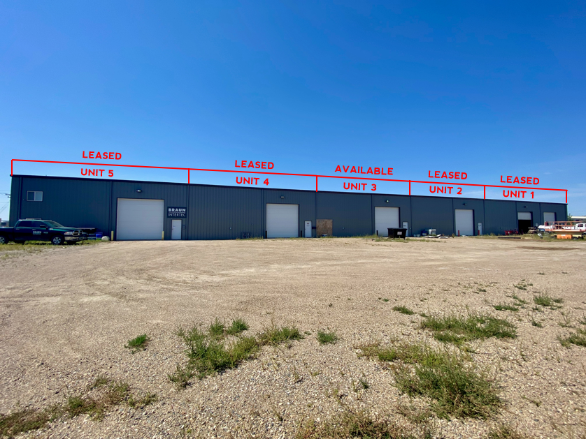 5806 Baldwin Ln, Williston, ND à vendre Photo de l’immeuble– Image 1 sur 22