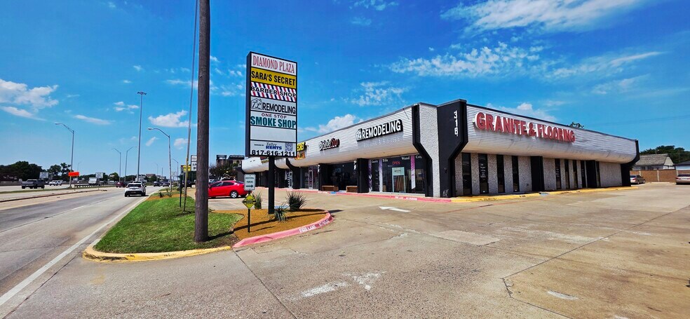318 S Central Expy, Richardson, TX à louer - Photo de l’immeuble – Image 3 sur 13