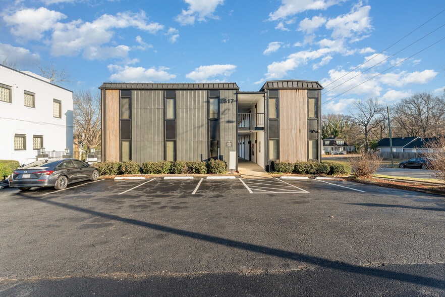 817 New Bern Ave, Raleigh, NC à vendre - Photo principale – Image 1 sur 12