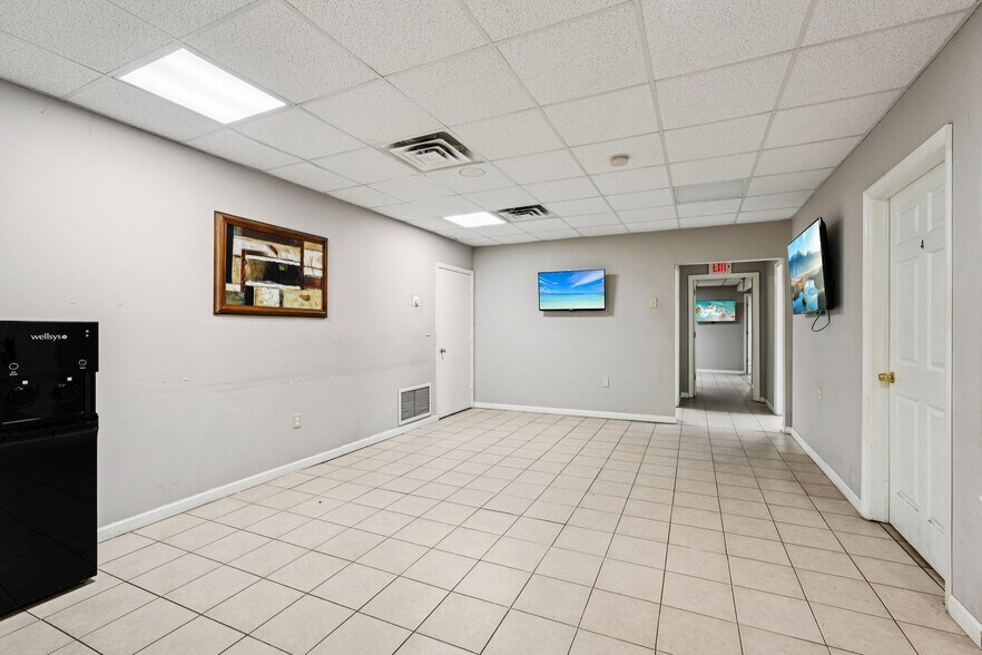 99-105 Berkshire Ave, Paterson, NJ à louer - Photo de l’immeuble – Image 3 sur 28