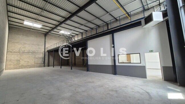 Plus de détails pour Local commercial à louer