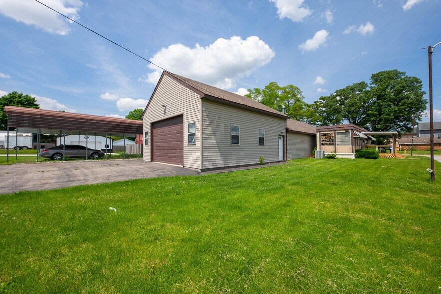 106 W Main St, Enon, OH à vendre - Photo de l’immeuble – Image 3 sur 23
