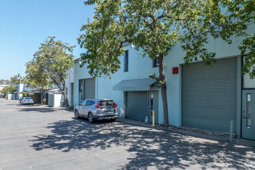 101-149 S Quarantina St, Santa Barbara, CA à louer - Photo de l’immeuble – Image 3 sur 3