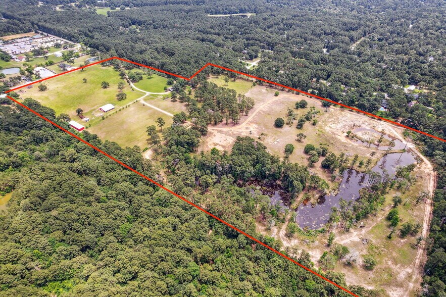 603 Terri Ln, Pinehurst, TX à vendre - Aérien – Image 1 sur 26