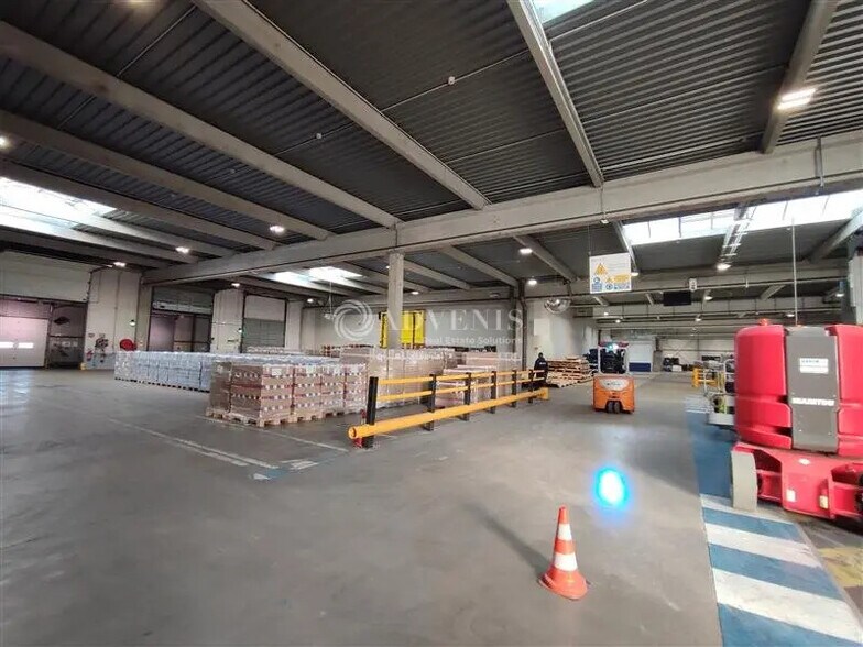 Industriel/Logistique dans Nissan-lez-Enserune à louer - Photo de l’immeuble – Image 2 sur 7