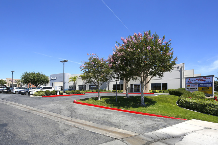 26540 Jefferson Ave, Murrieta, CA à louer - Photo de l’immeuble – Image 2 sur 3