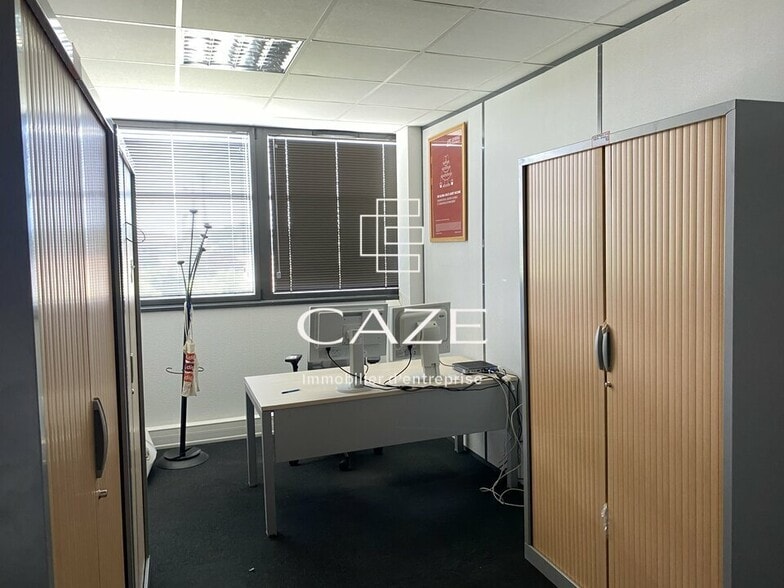 Bureau dans Villenave-d'Ornon à vendre - Photo intérieure – Image 2 sur 7