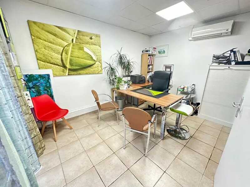 Bureau dans Bouc-Bel-Air à vendre Photo de l’immeuble– Image 1 sur 8