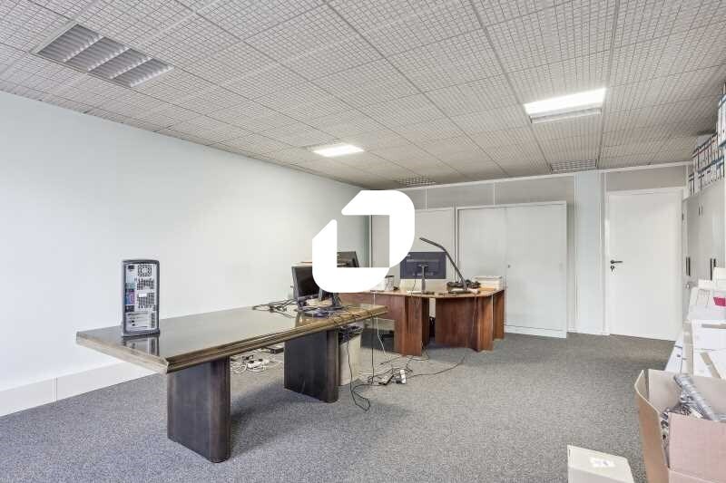 Bureau dans Suresnes à louer - Photo intérieure – Image 3 sur 8
