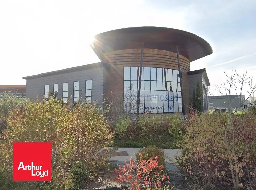 Bureau dans Chartres à louer Photo de l’immeuble– Image 1 sur 5