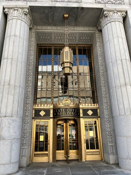 1 W Wilson St, Madison, WI à vendre - Photo de l’immeuble – Image 2 sur 17