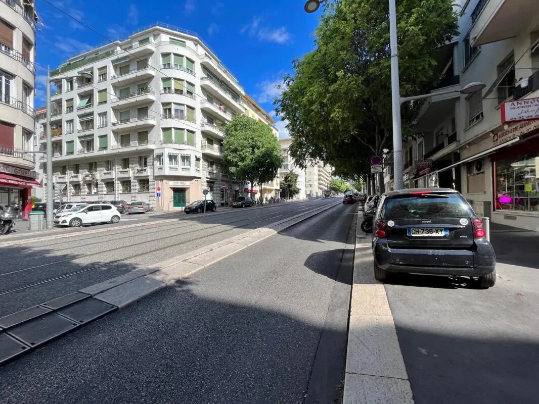 Local commercial dans Nice à louer Photo de l’immeuble– Image 1 sur 7