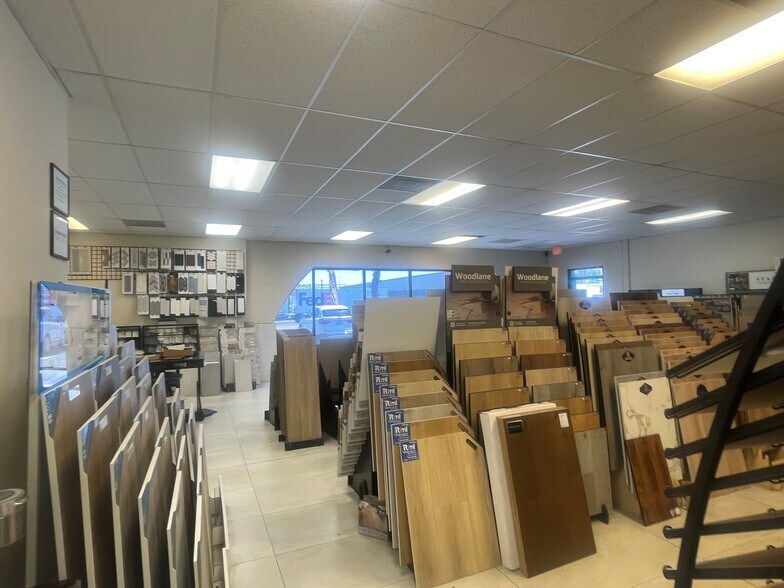 1201 E Ball Rd, Anaheim, CA à louer - Photo intérieure – Image 3 sur 4